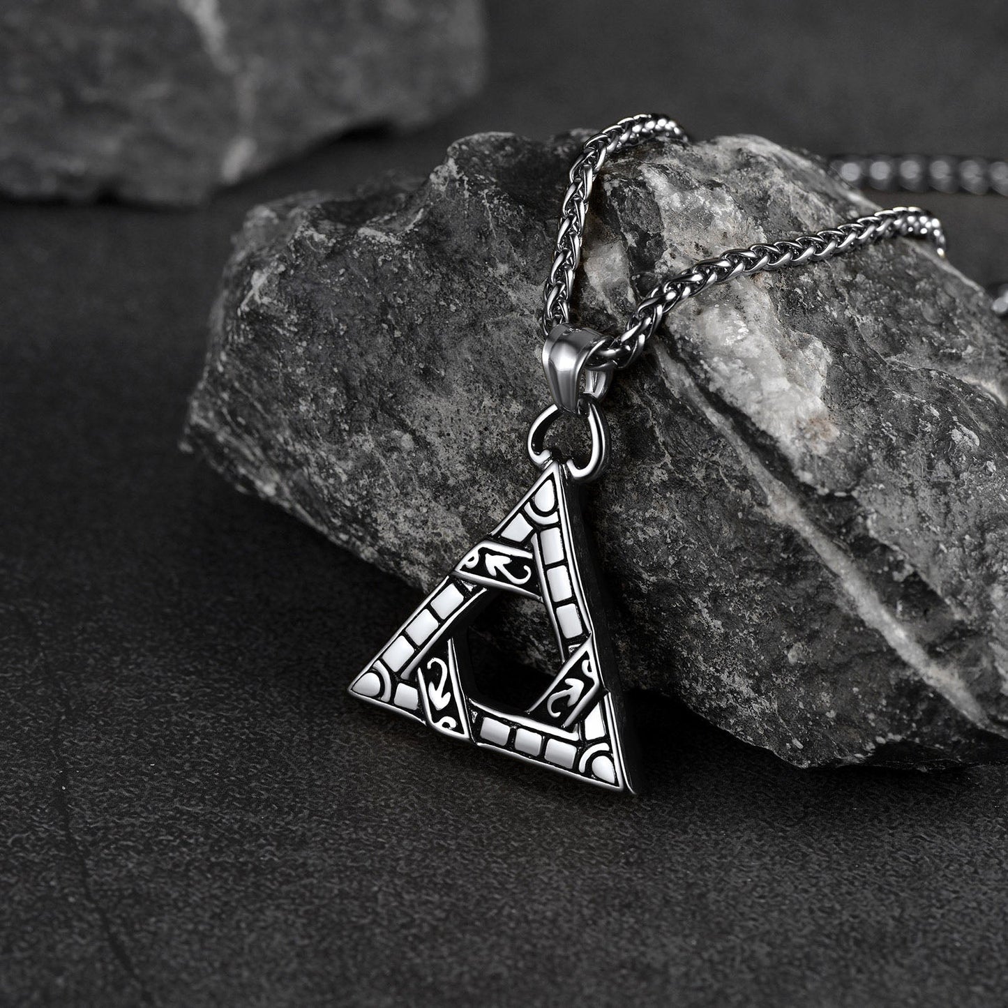 Flash Sale Gothic Triangle Necklace Pendant Necklace for Man